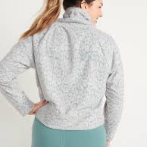 Old Navy Active Cropped Microfleece Aminal Print Funnel Neck Pullover Sweatshirt - Picture 10 of 10